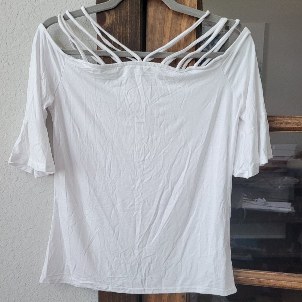 NWT New Choice Women's Cold Shoulder Top
